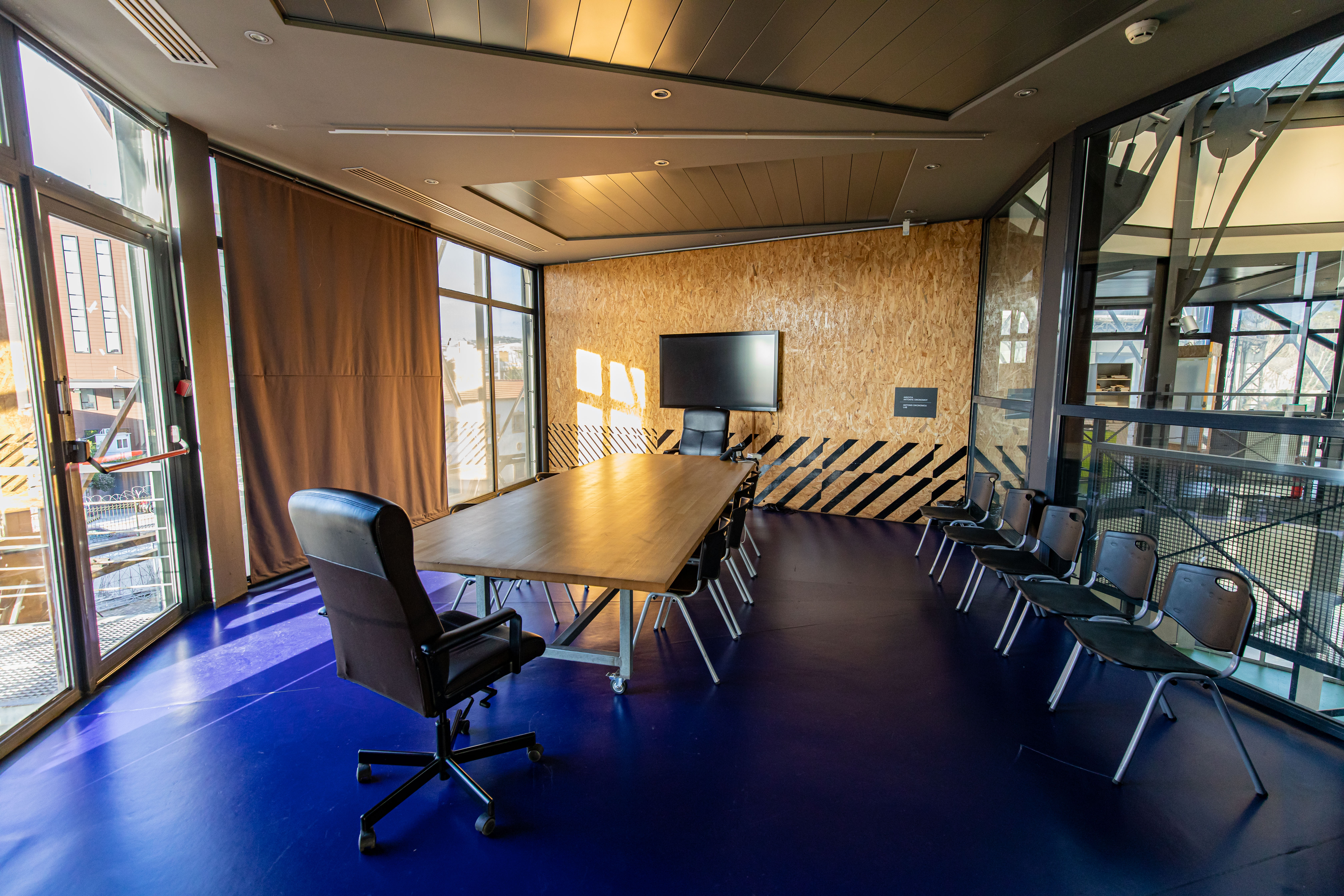 OIKONOMOU LAB_carousel.jpg